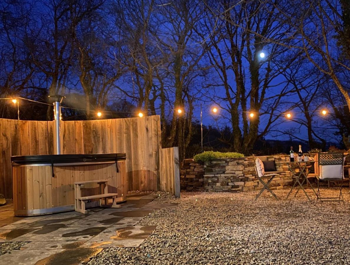 Boutique Cornish Shepherd'S Hut With Hot Tub Launceston Zewnętrze zdjęcie