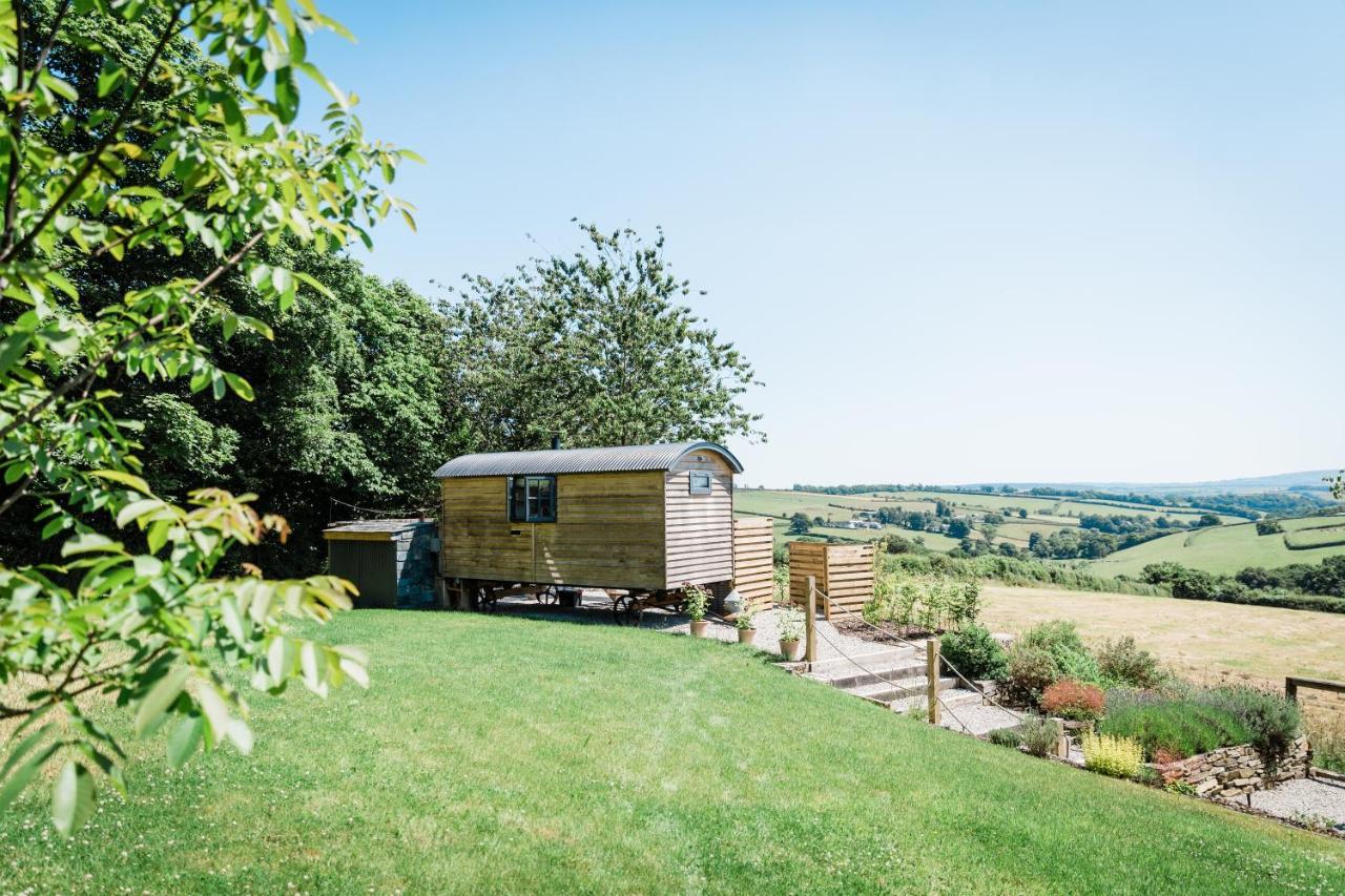 Boutique Cornish Shepherd'S Hut With Hot Tub Launceston Zewnętrze zdjęcie